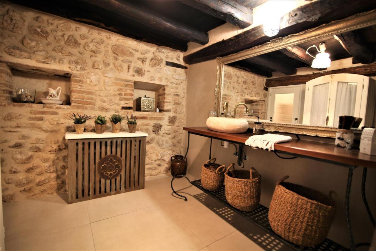 Willa Wabisabi Townhouse Montejo de la Vega de la Serrezuela Zewnętrze zdjęcie