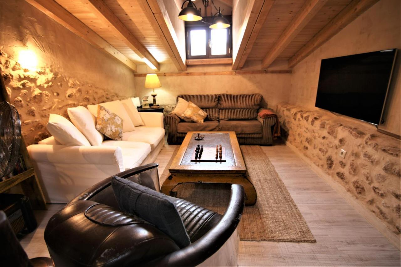 Willa Wabisabi Townhouse Montejo de la Vega de la Serrezuela Zewnętrze zdjęcie